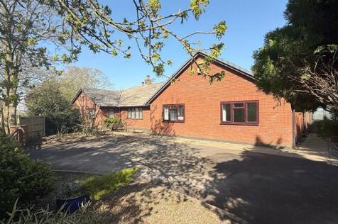 5 bedroom detached bungalow for sale