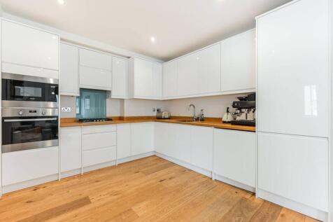Coldharbour Lane, Brixton, London, SW9 2 bed flat for sale