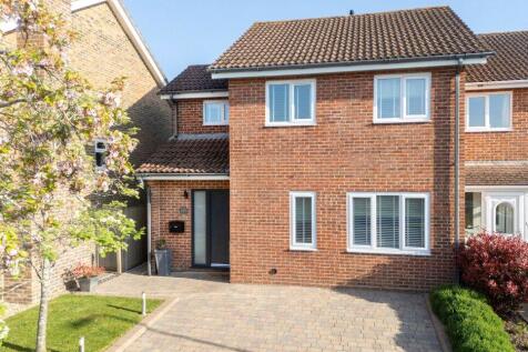 Moggs Mead, Petersfield, Hampshire 3 bed end of terrace house for sale