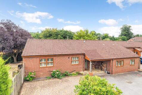 Syers Close, Liss, Hampshire 4 bed bungalow for sale