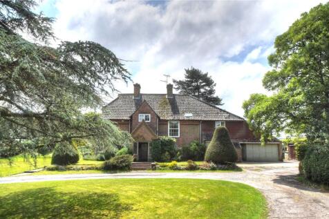 Sussex Road, Petersfield, Hampshire 5 bed detached house for sale