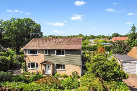 Newfield Road, Liss, Hampshire 4 bed detached house for sale
