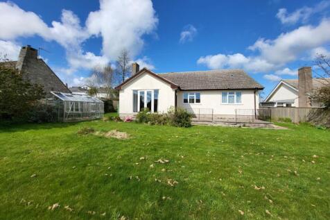 Elmwood Gardens, Colyton, Devon 3 bed detached bungalow for sale