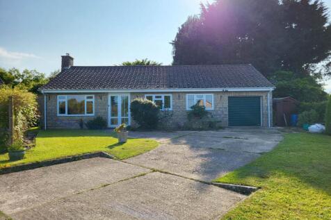 Chard Street, Thorncombe, Dorset 3 bed detached bungalow for sale