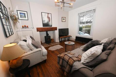 2 bedroom end of terrace house for sale