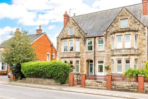 5 bedroom semi-detached house for sale