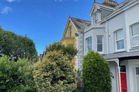 5 bedroom terraced house for sale
