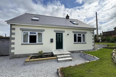 Higher Mount Ambrose Lane, Redruth 3 bed detached bungalow for sale