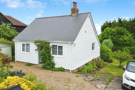 Mill Street, Iden Green 2 bed detached bungalow for sale