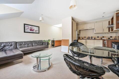 Old London Road, Kingston, Kingston... 2 bed flat for sale