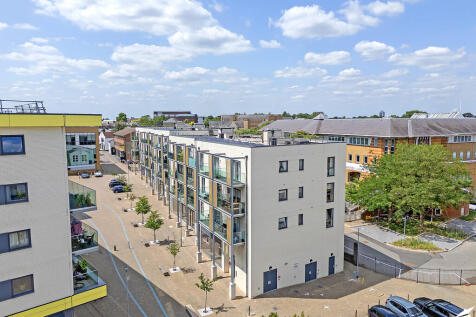 Cunard Square, Chelmsford 2 bed apartment for sale