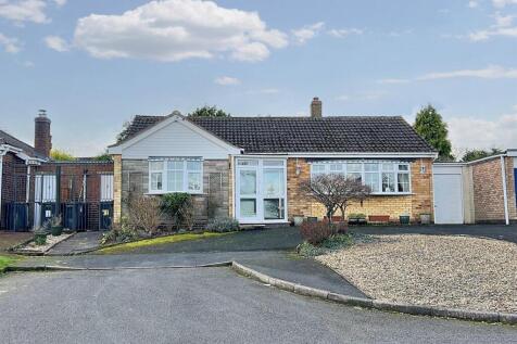 Vernon Close, Four Oaks, Sutton... 2 bed detached bungalow for sale