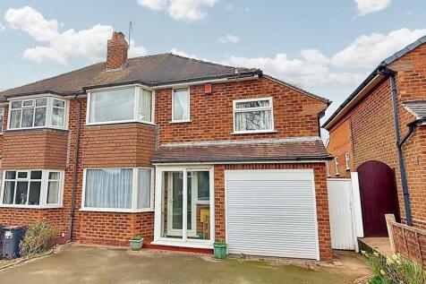 Russell Bank Road, Four Oaks, Sutton... 3 bed semi