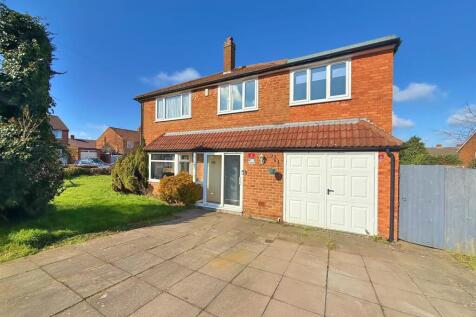 4 bedroom semi-detached house for sale