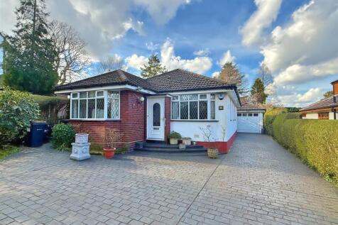 Edge Hill Road, Four Oaks 2 bed detached bungalow for sale