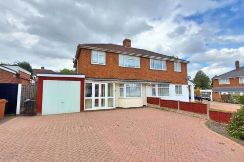 Hazelwood Road, Streetly, Sutton... 3 bed semi
