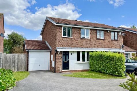 Bates Close, Sutton Coldfield 2 bed semi