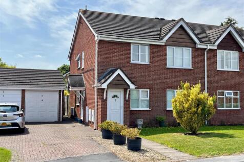 2 bedroom maisonette for sale