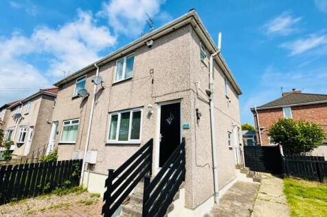 Williams Road, Murton, Seaham... 3 bed semi