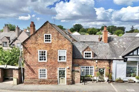 Neston Road, Willaston, Neston... 4 bed parking for sale
