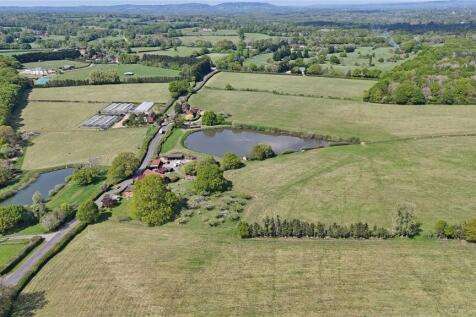 Kirdford, West Sussex 4 bed detached house for sale