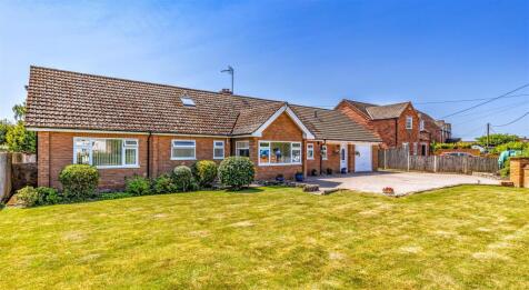 4 bedroom detached bungalow for sale