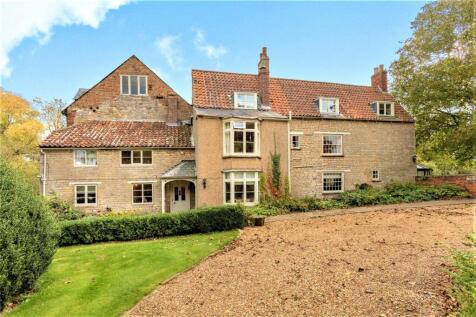 5 bedroom semi-detached house for sale