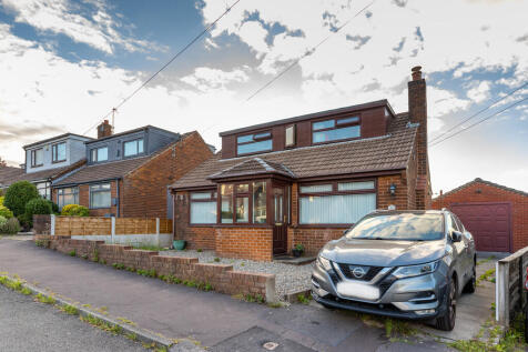 Egremont Road, Milnrow OL16 3 bed detached bungalow for sale