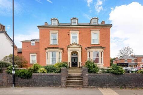 16 Warwick Road, Stratford