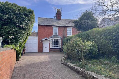2 bedroom semi-detached house for sale