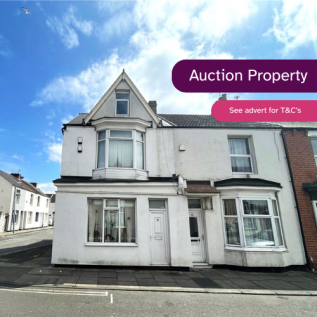 4 bedroom end of terrace house for sale