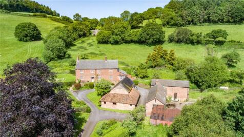6 bedroom detached house for sale