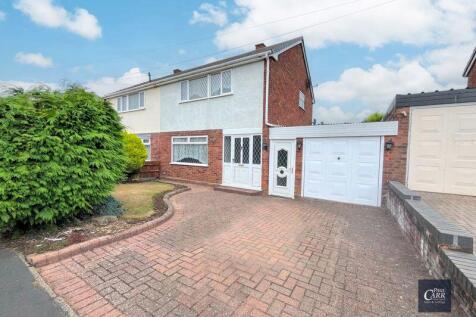 Larchwood Crescent, Streetly, Sutton... 3 bed semi