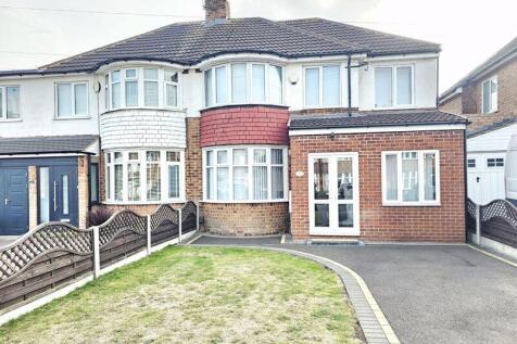 Elizabeth Road, Sutton Coldfield, B73... 3 bed semi