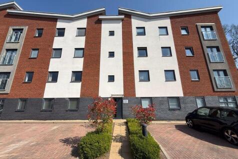 Four Oaks Road, Four Oaks, Sutton... 2 bed apartment for sale
