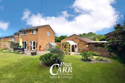Bradgate Drive, Four Oaks, Sutton... 3 bed semi