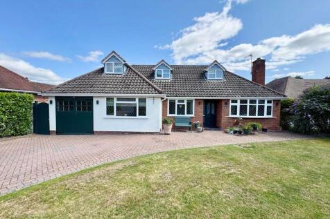 Wavenham Close, Four Oaks, Sutton... 4 bed detached bungalow for sale