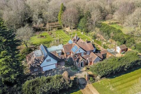 7 bedroom detached house for sale