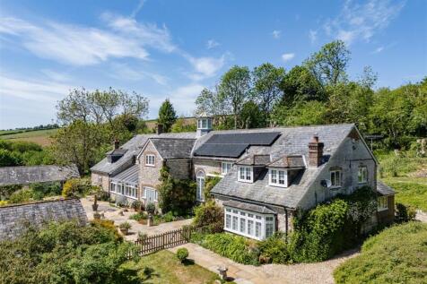 7 bedroom farm house for sale