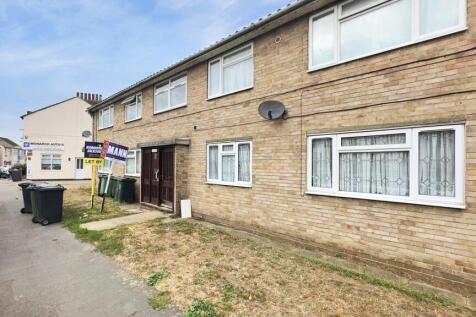 Milton Road, Swanscombe, Kent, DA10 2 bed flat for sale