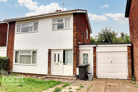 Coneygree Road, Stanground 3 bed detached house for sale