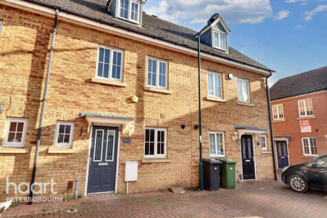 Wye Valley Road, Peterborough 3 bed terraced house for sale