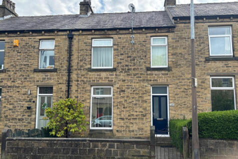 Adelphi Road, West Yorkshire, HD3 3 bed terraced house for sale