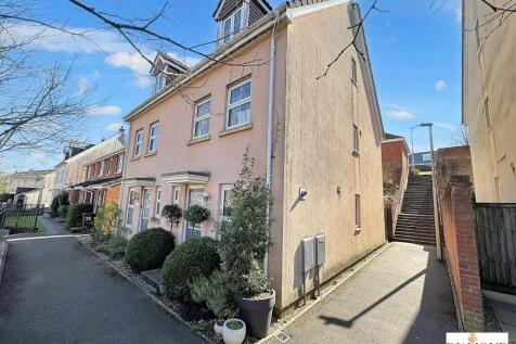 Oakfields, TIVERTON 3 bed townhouse for sale