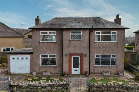 Church Fields Avenue, Ulverston 3 bed detached house for sale