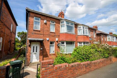 3 bedroom flat for sale