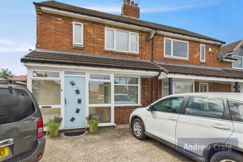 2 bedroom semi-detached house for sale