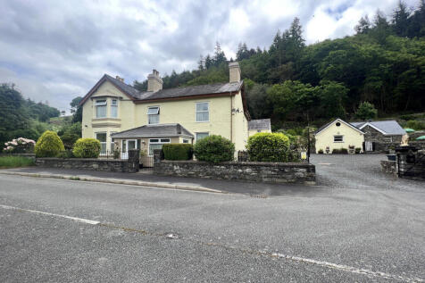 Maenan, Llanrwst, LL26 10 bed character property for sale