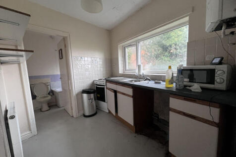 Lon Pobty, Bangor, LL57 3 bed end of terrace house for sale