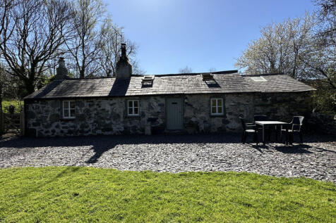 5 Mount Pleasant, Bangor, LL57 1 bed cottage for sale